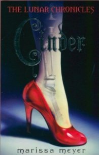 The Lunar Chronicles: Cinder